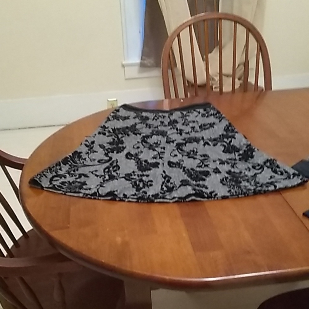 Ann Taylor skirt size 2